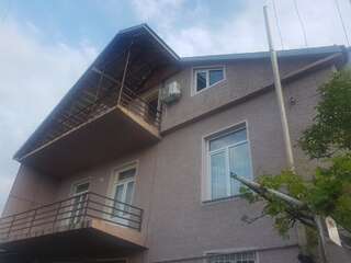 Гостевой дом Sama Телави Двухместный номер с 2 отдельными кроватями и балконом-2